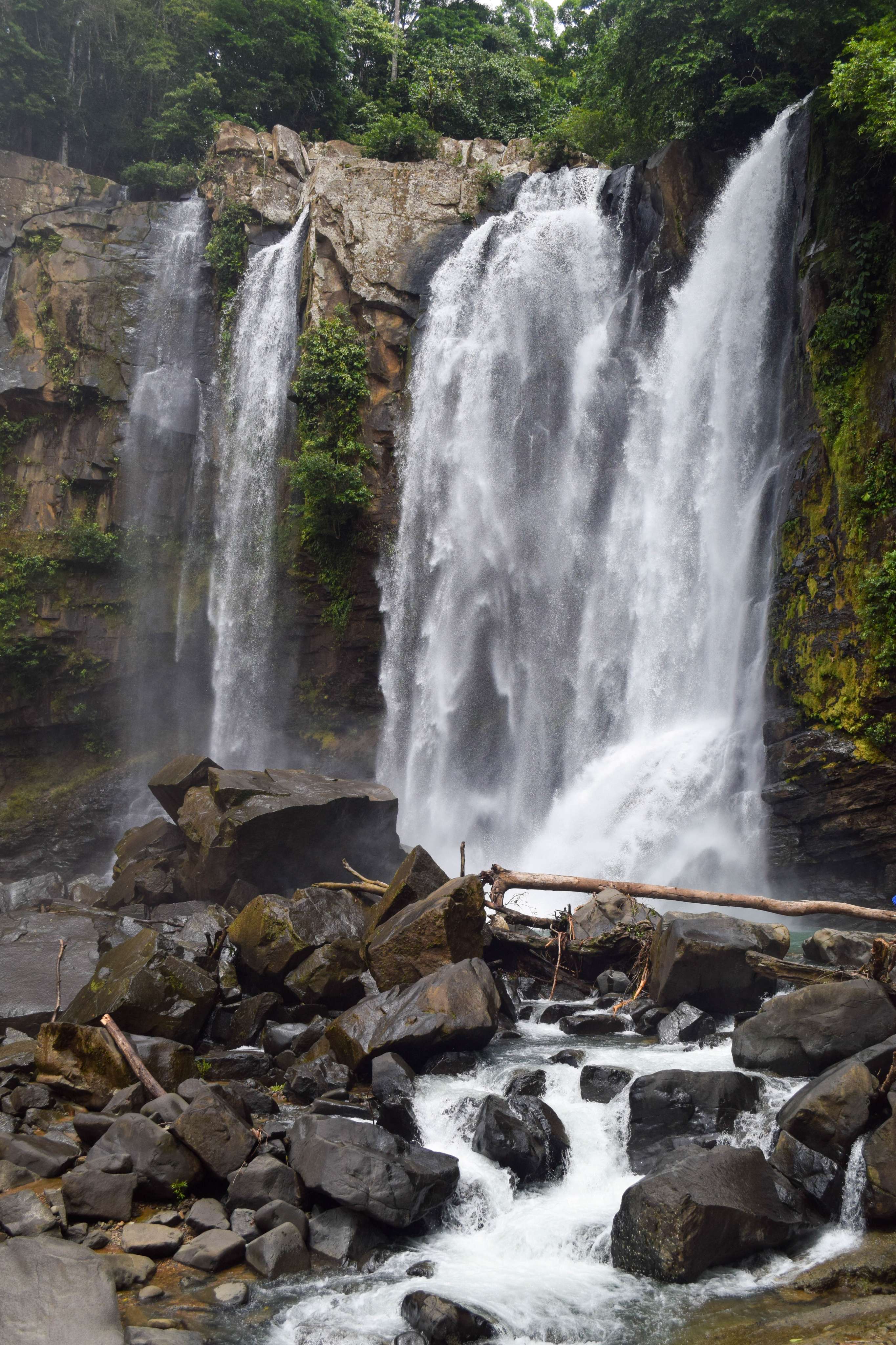 Nauyaca Waterfall